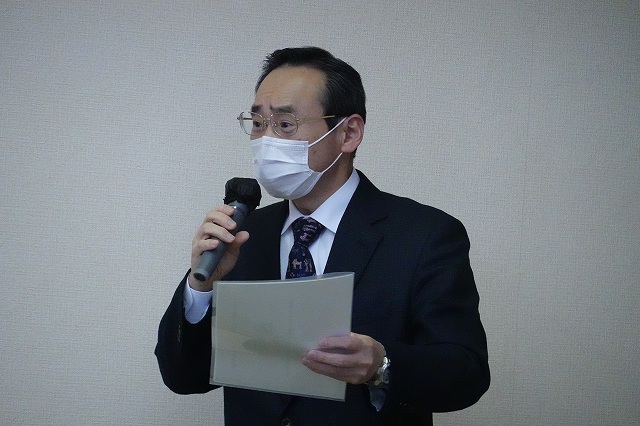 司会進行の岡田副会長 | 2020/12/09　第45回定例会　を開催しました。　 | 広島県コンクリート診断士会