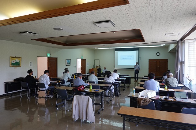 受講風景 | 2022/05/07 山口県コンクリート診断士会「コンクリート診断士受験対策講座」の講師として十河会長が講義しました。 | 広島県コンクリート診断士会