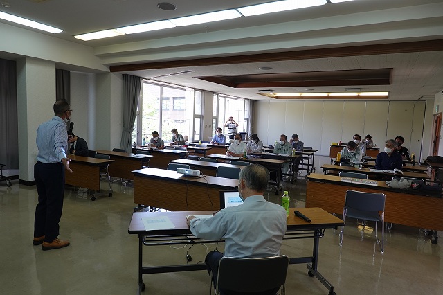 受講風景 | 2022/05/07 山口県コンクリート診断士会「コンクリート診断士受験対策講座」の講師として十河会長が講義しました。 | 広島県コンクリート診断士会